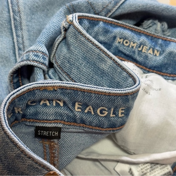 American Eagle Stretch Ripped Mom Jean in Daylight Destroy Blue Denim 2 - Picture 7 of 9